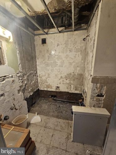 1324 Locust St, Philadelphia PA 19107-5604 exterior