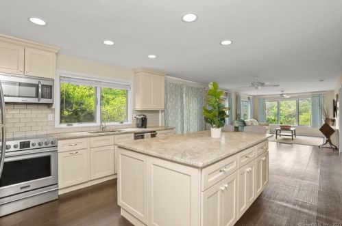 187 Chestnut Hill Rd, Wilton, CT 06897-4108