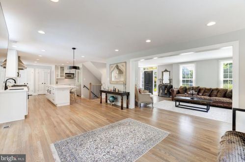 1326 Kirby Rd, Mc Lean VA  22101-2409 exterior