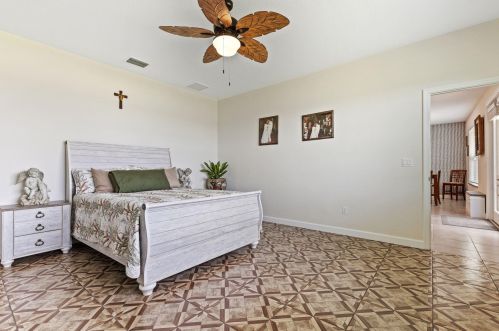 881 Bent Creek Dr, Fort Pierce FL  34947-1326 exterior