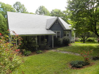 240 Watauga Dr, Boone, NC 28607-3852