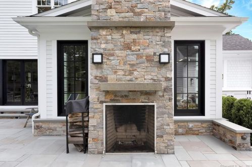 61 Morningside Dr, Greenwich CT 06830-6740 exterior