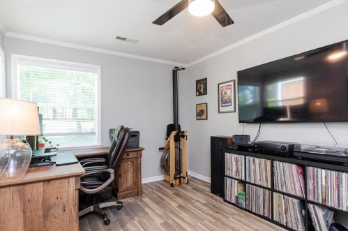 82 Dunwoody Spg, Atlanta GA 30328-4529 exterior