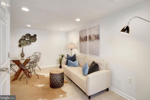 308 T St, Washington DC 20001-1843 exterior