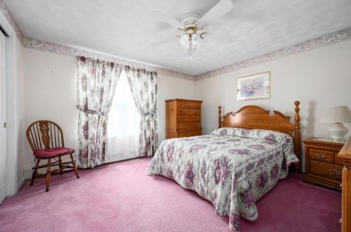 19 Virginia Ave, Woonsocket RI 02895-5630 exterior