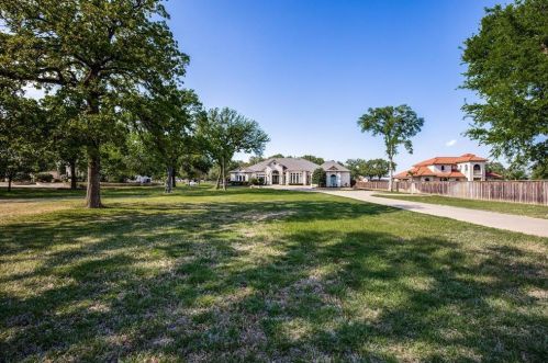 1563 Burleson Retta Rd, Burleson, TX 76028-3253