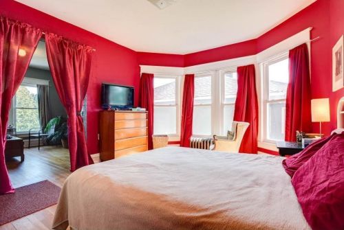 244 Aurora Ave, Saint Paul MN 55103-2302 exterior