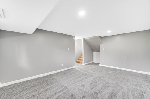 7000 1 Ave, Gary IN 46403-3904 exterior