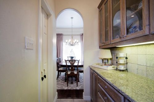 7203 Abrams Pl Ct, Dallas TX 75231 exterior