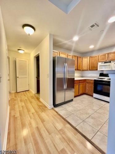 358 Rector St, Perth Amboy NJ 08861-4424 exterior