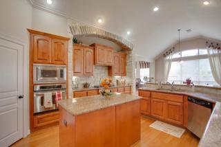 8606 Crossriver Ln, Houston TX  77095-5163 exterior