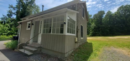 49 Mount Pleasant Ave, Whippany NJ  07981-1111 exterior