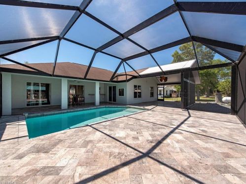 2457 Clipper Way, Naples FL 34104-3321 exterior