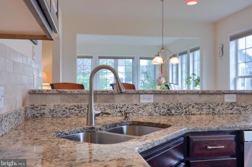 1404 Banner Dr, Lancaster PA 17601-4580 exterior