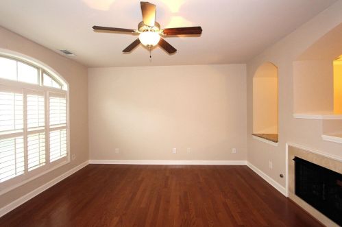 7280 Glisten Ave, Atlanta GA  30328-2498 exterior