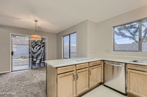 19045 31 Pl, Phoenix AZ 85050-2522 exterior