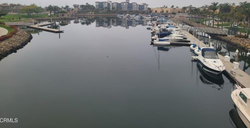 1447 Windshore Way, Oxnard CA 93035-1405 exterior