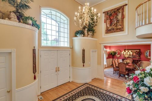 42 Hunting Hollow Ct, Huntington Station, NY 11746-6171