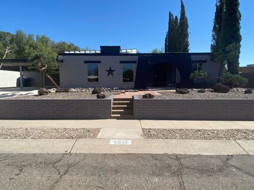 8542 Calle Bolivar, Tucson AZ  85715-5409 exterior