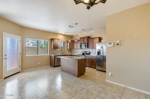 4831 4 Ave, Phoenix AZ 85041-5745 exterior