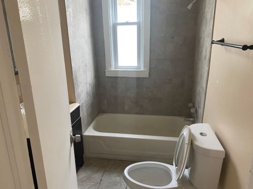 727 89 St, Chicago IL 60619-6909 exterior