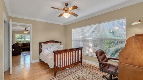 4038 Shorecrest Dr, Orlando FL 32817-1255 exterior