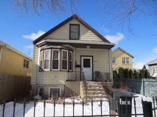 2612 Moody Ave, Chicago IL  60630-1039 exterior