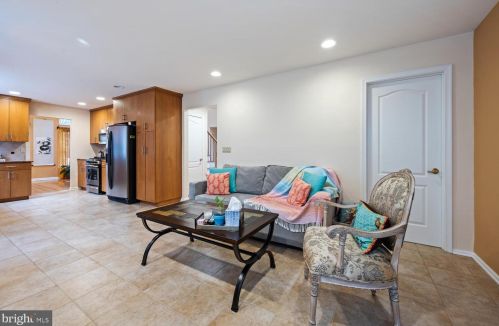 53 Primrose Cir, Princeton NJ 08540-9416 exterior