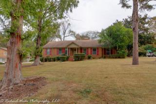 3221 Oriole Dr, Birmingham AL  35226-2709 exterior