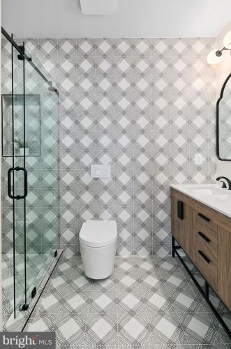 1613 Capitol St, Washington DC  20003-1620 exterior