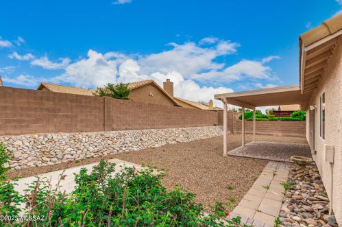 9593 Paseo Juan Tabo, Tucson AZ  85747-5007 exterior