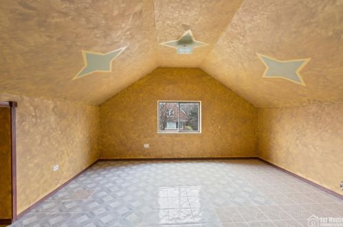 914 Hickory St, Joliet IL 60435-7114 exterior