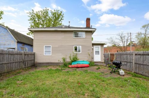 422 Chestnut St, Reed City MI  49677-1210 exterior