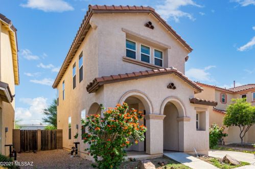 7618 Desert Overlook Dr, Tucson AZ  85710-8164 exterior