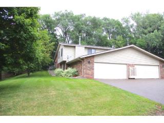 4175 Pepperwood Trl, Hopkins, MN 55305-4915