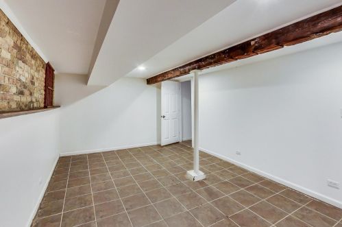 5647 Magnolia Ave, Chicago IL 60660-1908 exterior