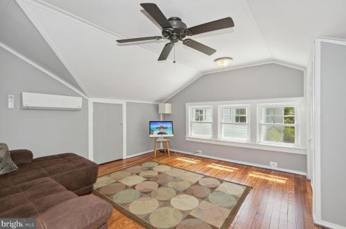 224 Plymouth Pl, Camden NJ  08109-2835 exterior