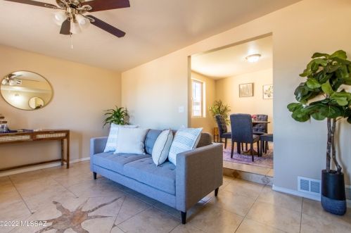 926 Camino Seco, Tucson AZ  85710-1708 exterior