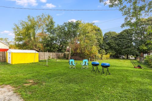 3746 2nd Ln, Milwaukee WI 53212-1516 exterior