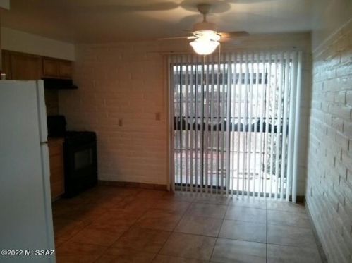 3241 Monte Vis Dr, Tucson AZ 85712-1630 exterior