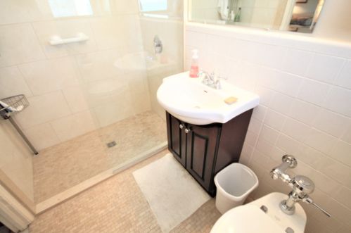 5000 Cornell Ave, Chicago IL  60615-3041 exterior