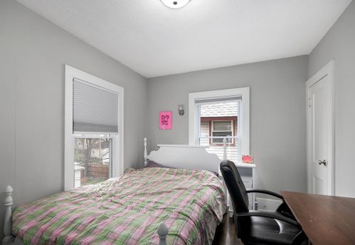 1221 Dunham St, Grand Rapids MI 49506-2629 exterior