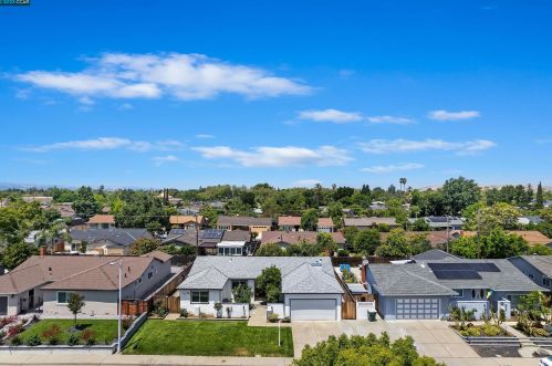 1519 Heartwood Dr, Concord CA 94521-1939 exterior