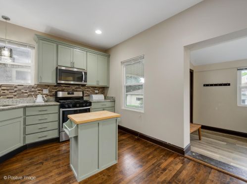 5055 Fletcher St, Chicago IL  60641-5037 exterior