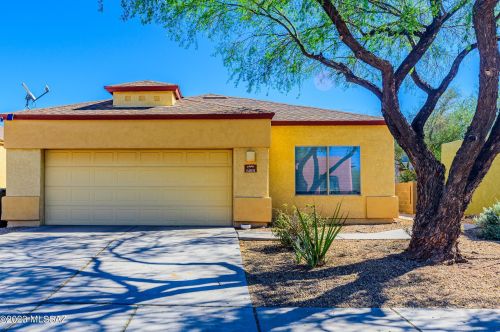 6801 Avenida Del Abrazo, Tucson, AZ 85756-8072