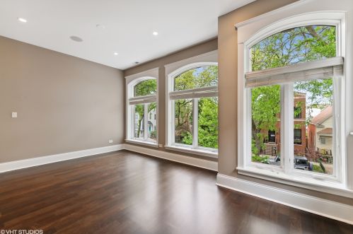 2514 Marshfield Ave, Chicago IL 60614-1907 exterior