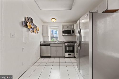 1424 10 St, Washington DC 20001-3214 exterior