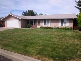 1422 31st Ave, Yakima, WA 98902-5045