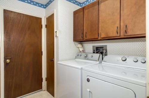 1486 Royal Spg Dr, Saint Louis MO 63122-7121 exterior