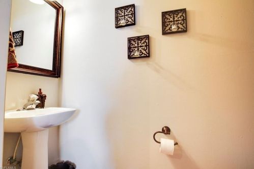 8413 Holw Brk Cir, Naples FL 34119-9724 exterior